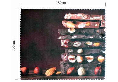 Handrička na okuliare z mikrovlákna - čokoláda